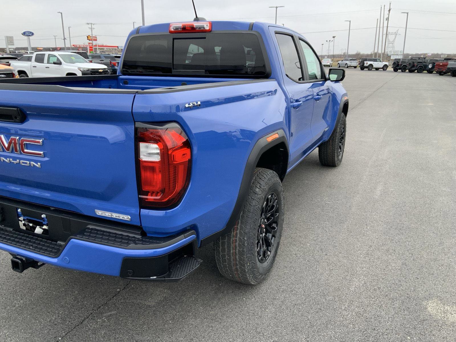 New 2026 GMC Canyon Elevation w/ Convenience Package image 19