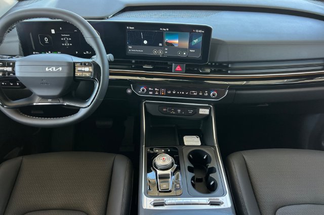 New 2027 Kia Carnival SX Prestige FWD image 16