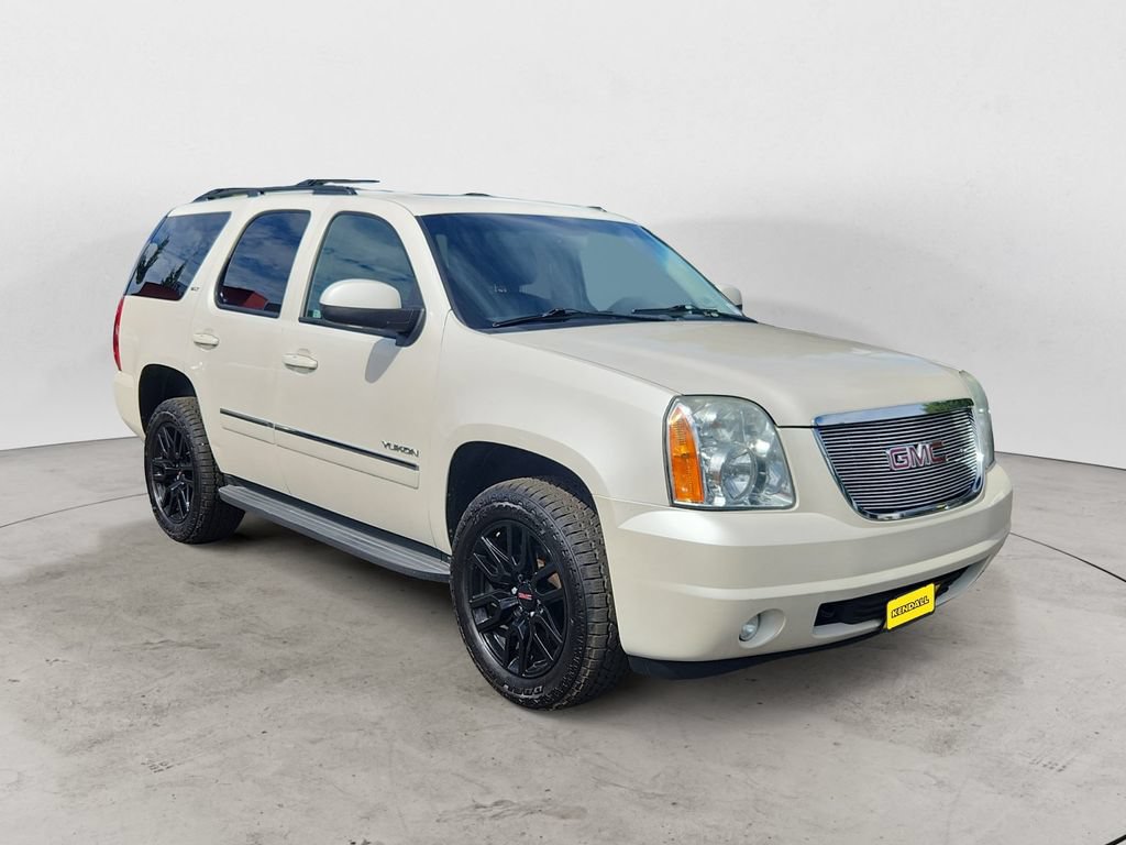 Used 2011 GMC Yukon SLT w/ SLT-2 Equipment Package AWD/4WD image 7