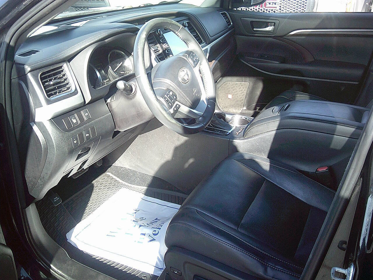 Used 2014 Toyota Highlander Limited image 8