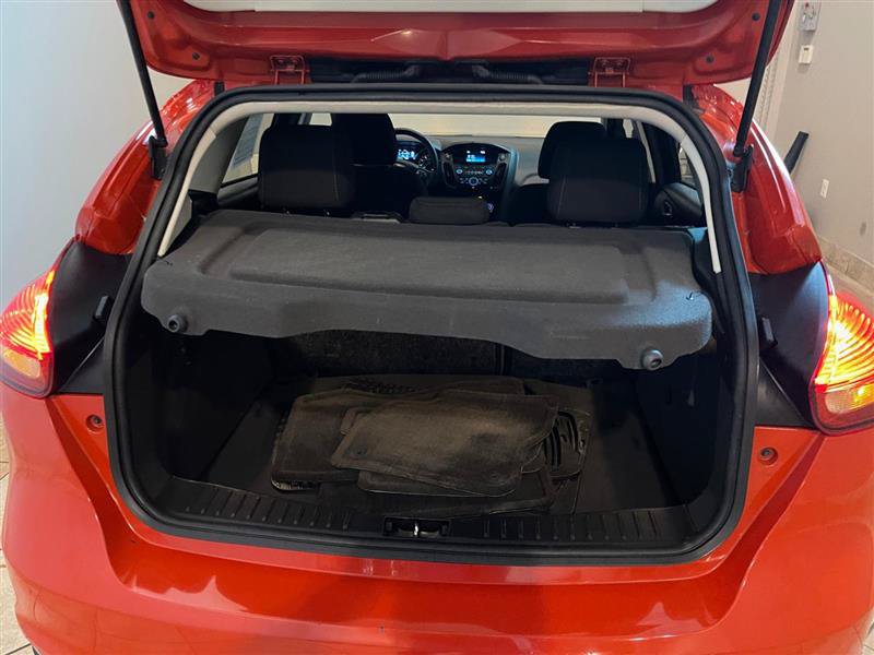 Used 2015 Ford Focus SE FWD image 71