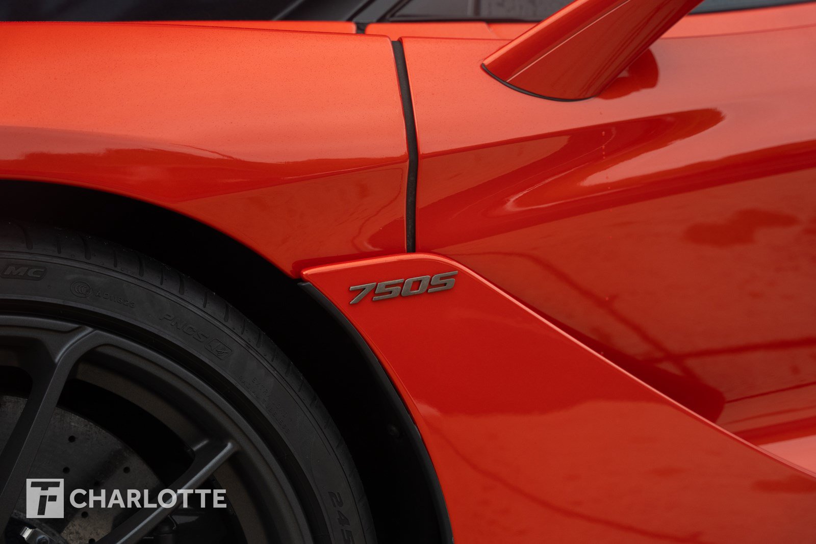Used 2025 McLaren 750S Spider RWD image 9