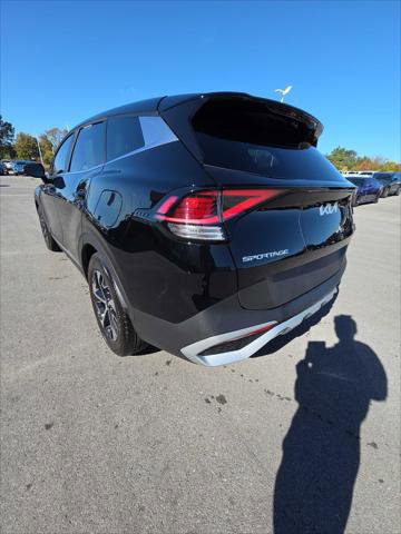 Used 2025 Kia Sportage EX image 7