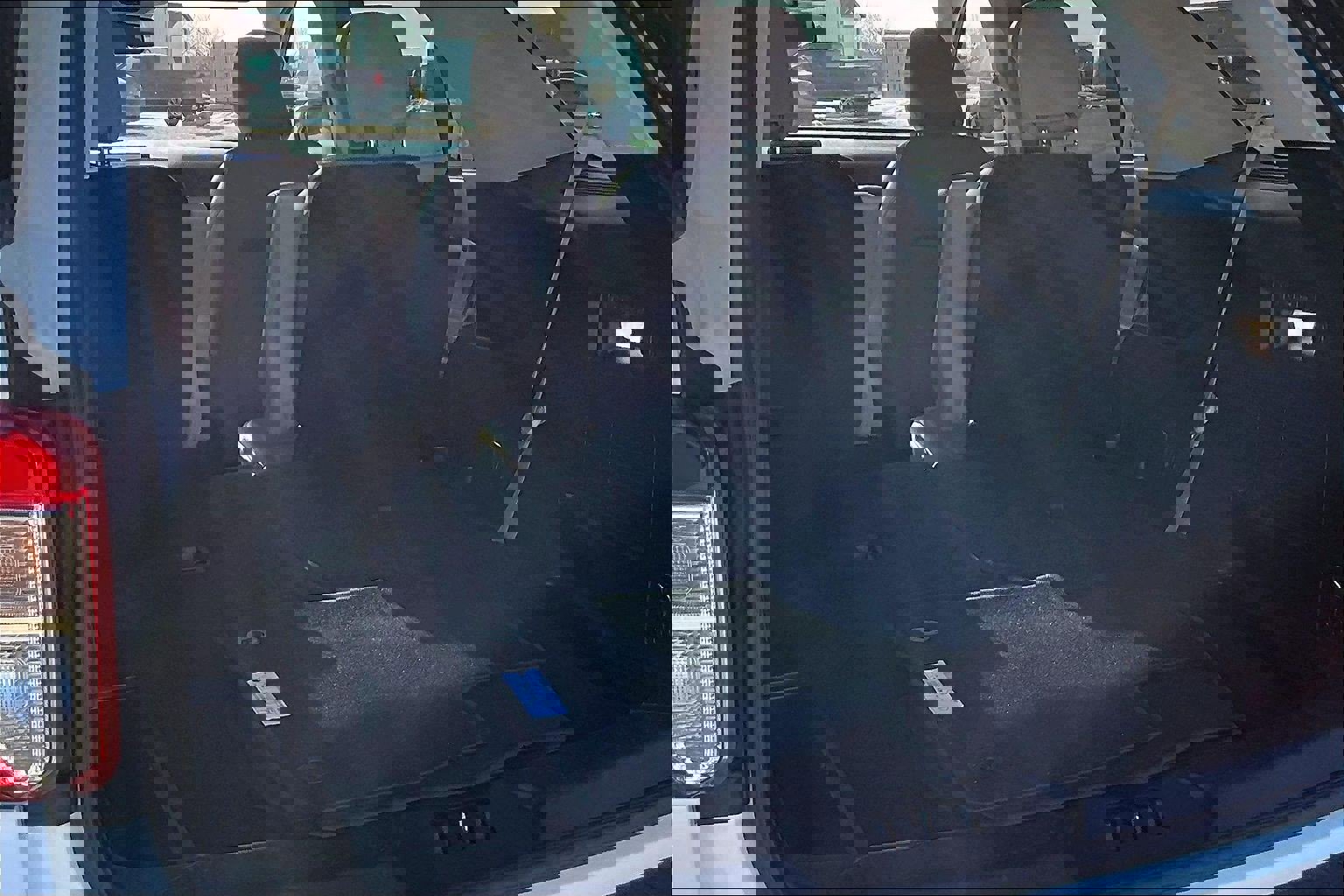 Used 2021 Ford Explorer Limited image 20