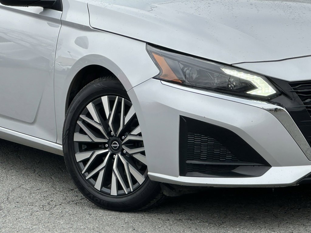 Used 2024 Nissan Altima 2.5 SV image 35