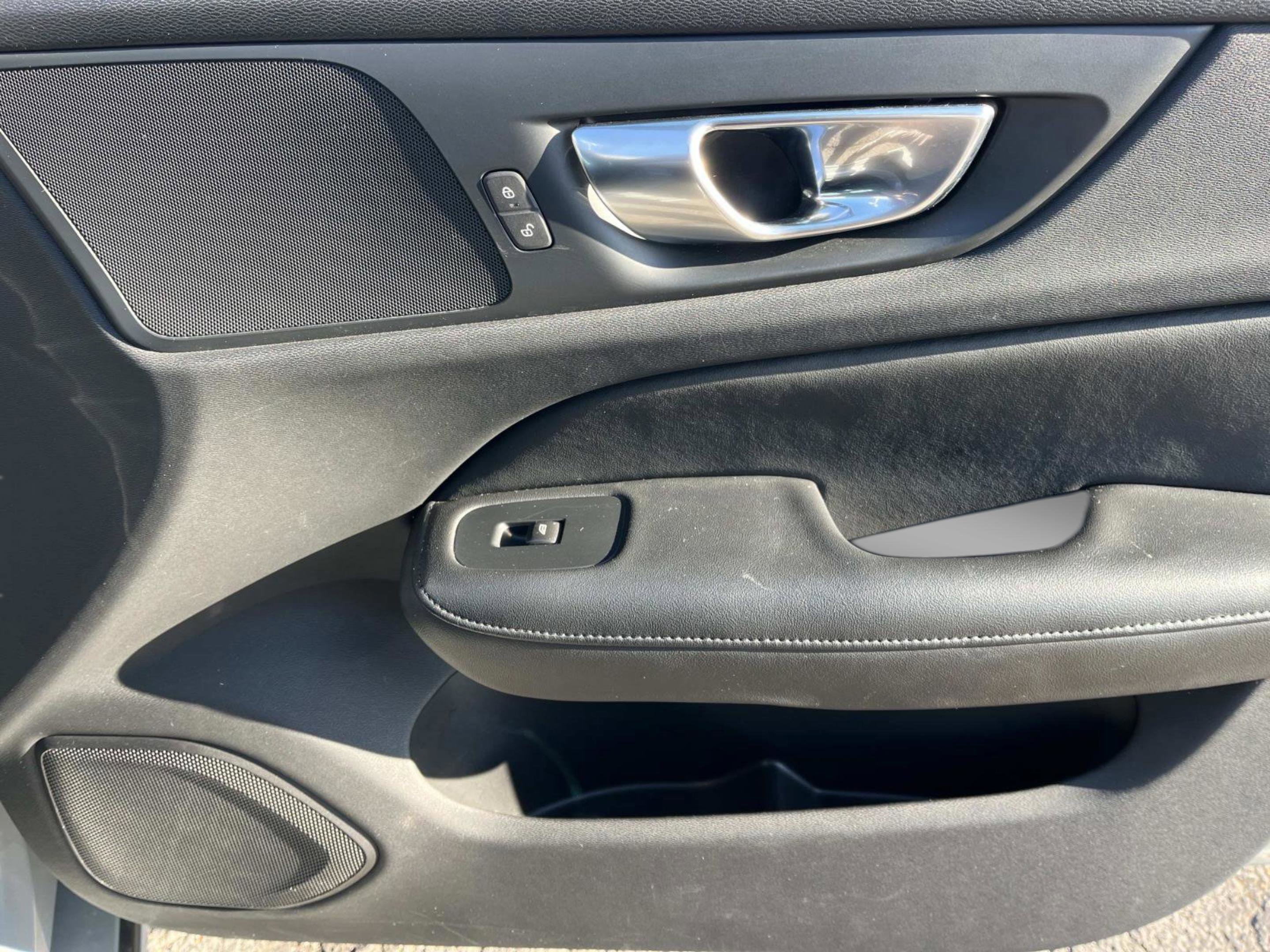 Used 2024 Volvo S60 B5 Core image 21