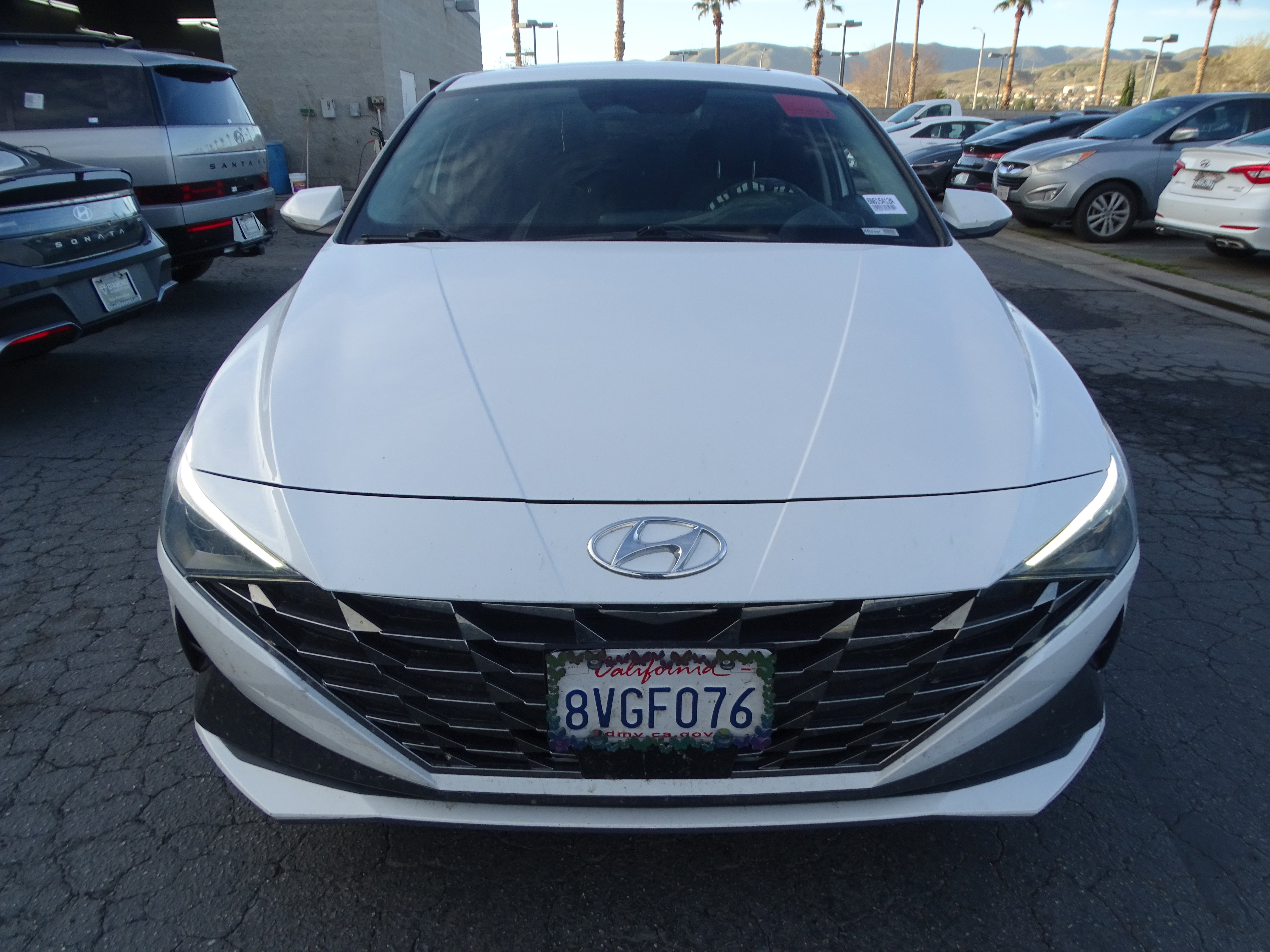 Used 2021 Hyundai Elantra SEL w/ Convenience + Premium Package FWD image 2