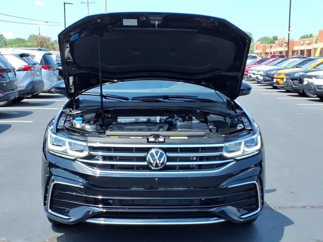 Used 2024 Volkswagen Tiguan SEL R-Line AWD/4WD image 34