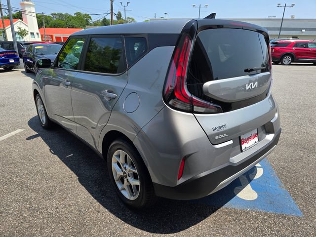 Used 2024 Kia Soul LX w/ Option Group 015 FWD image 30
