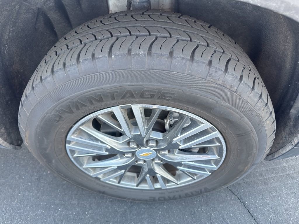 Certified 2024 Chevrolet Traverse LT image 11