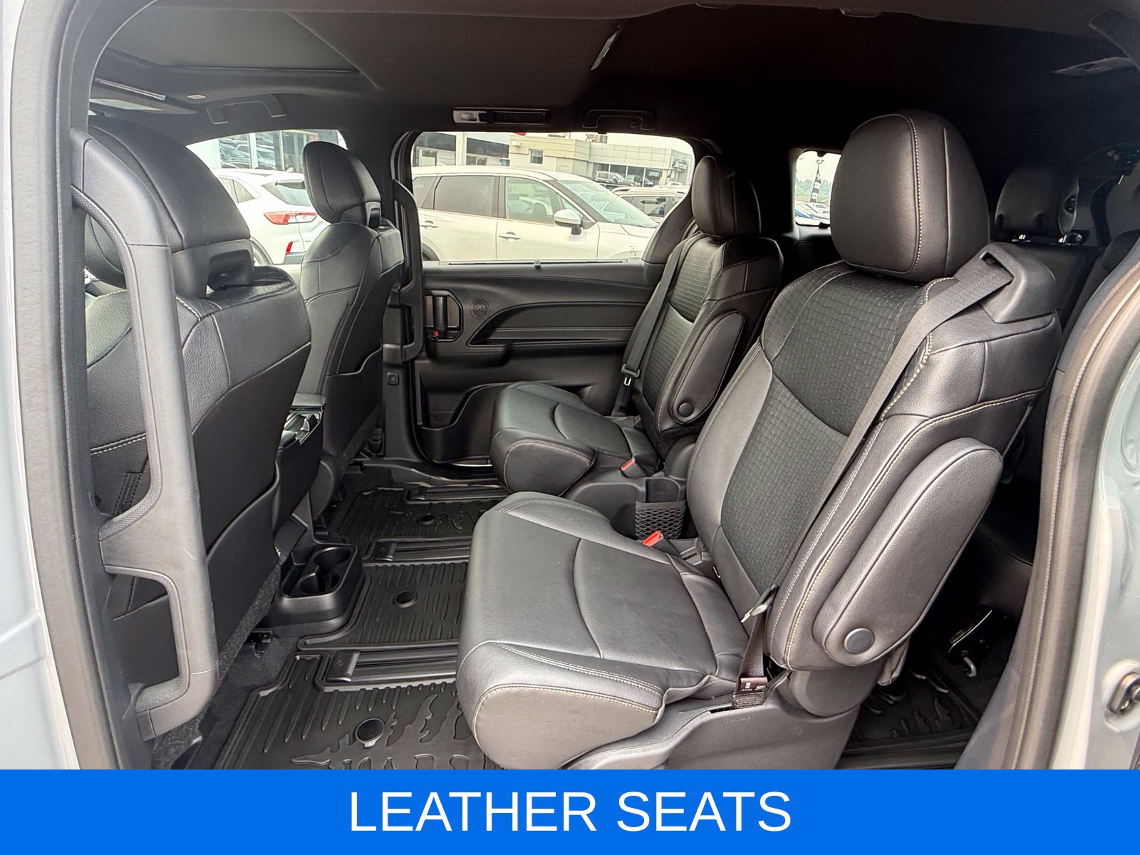 Used 2026 Toyota Sienna XLE Woodland Edition AWD/4WD image 21