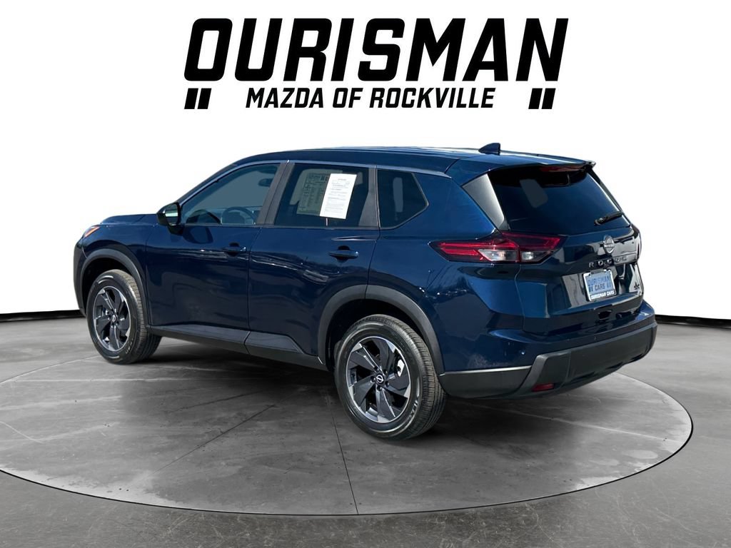 Used 2024 Nissan Rogue SV FWD image 4
