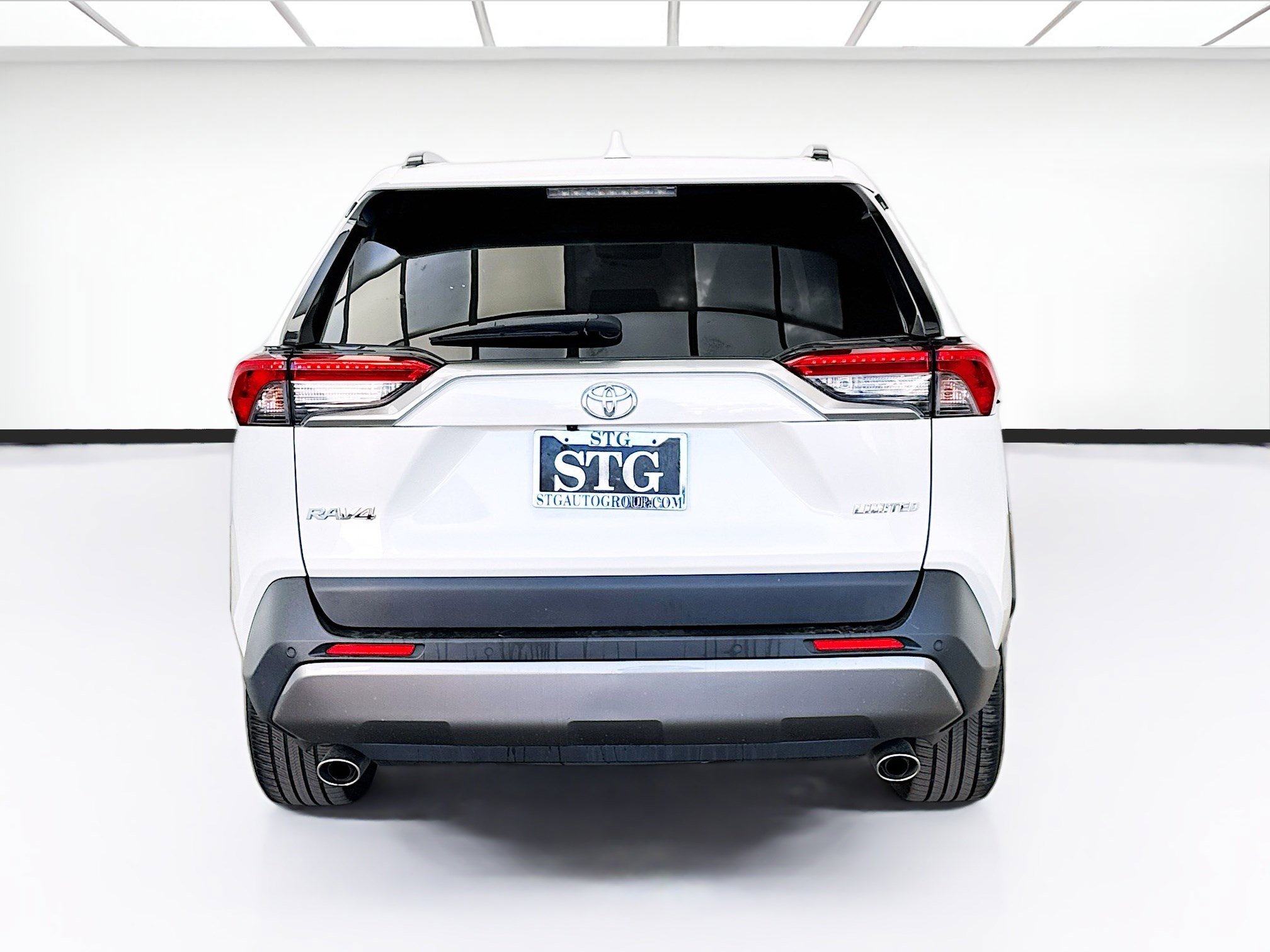 Used 2021 Toyota RAV4 Limited FWD image 5
