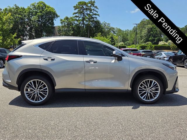 Used 2022 Lexus NX 350h AWD w/ Vision Package image 6