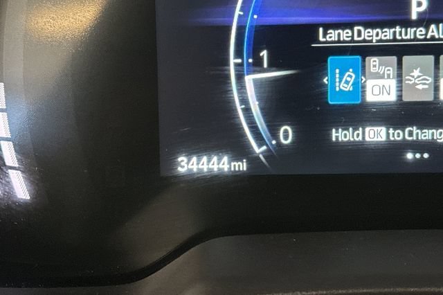 Certified 2025 Toyota Corolla Cross XLE FWD image 30