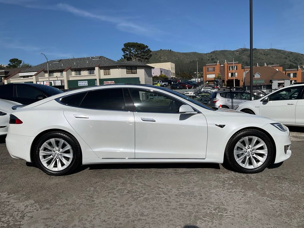 Used 2017 Tesla Model S 75 RWD image 3