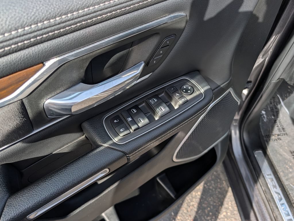 Used 2021 RAM 1500 Laramie AWD/4WD image 16