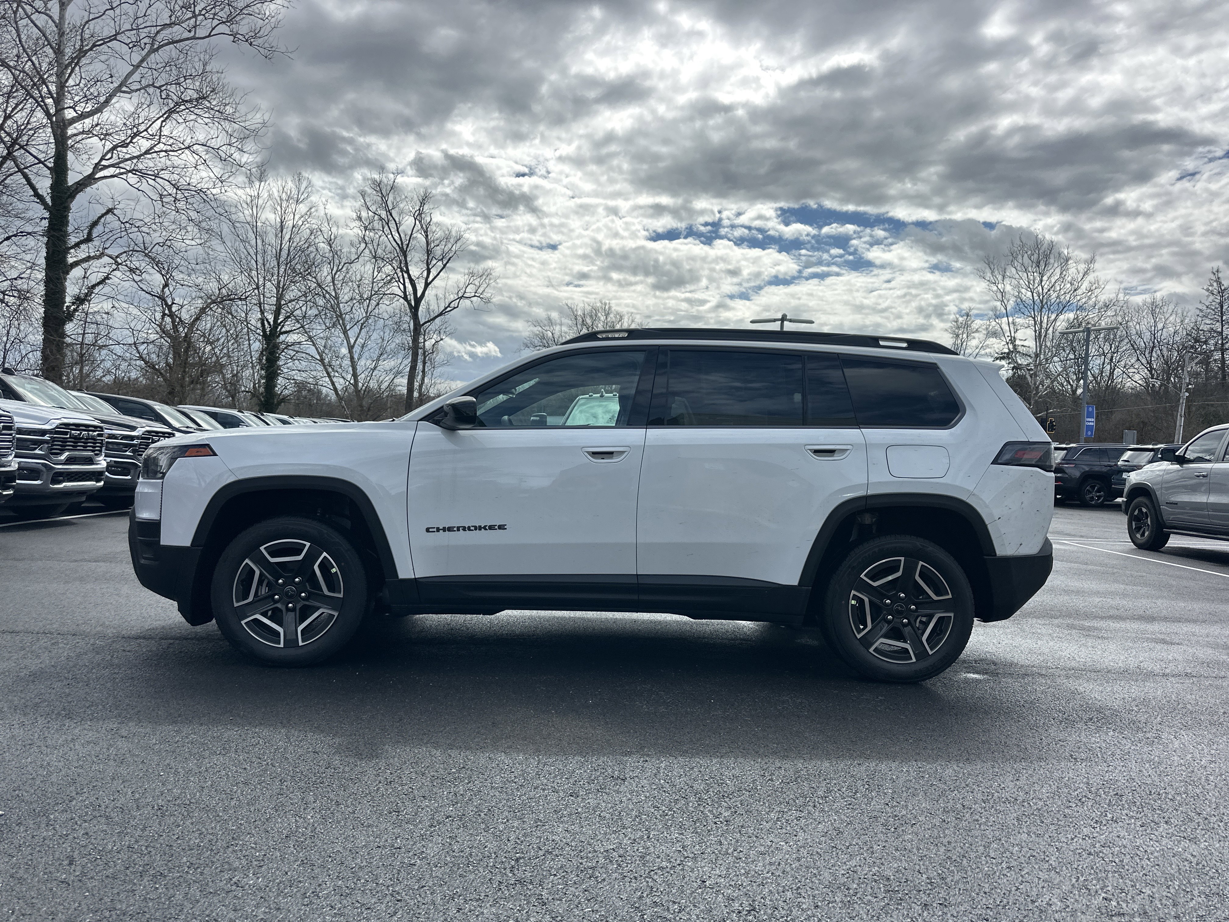 New 2026 Jeep Cherokee Laredo image 25