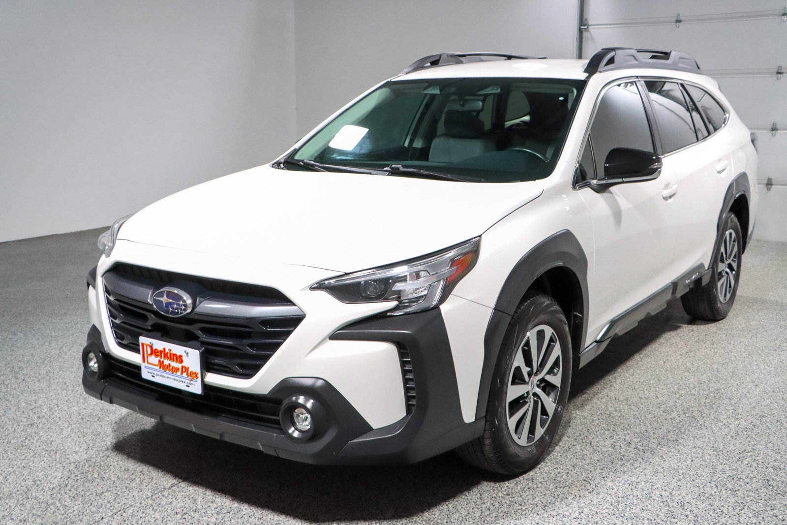 Used 2023 Subaru Outback Premium AWD/4WD image 31