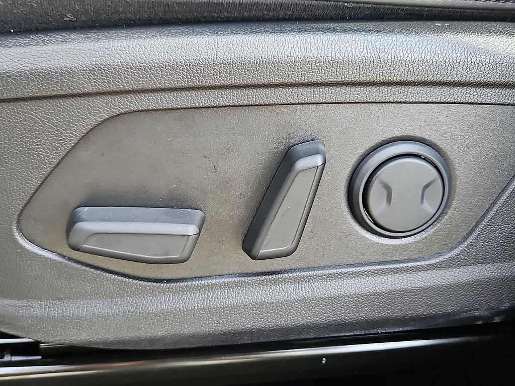 Used 2025 Kia Sorento S FWD image 26