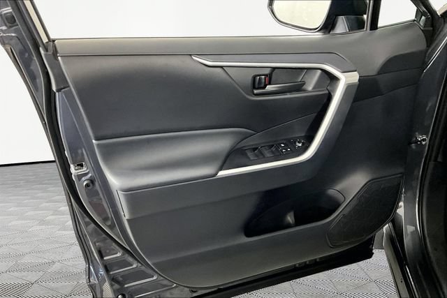 Used 2024 Toyota RAV4 LE AWD/4WD image 19