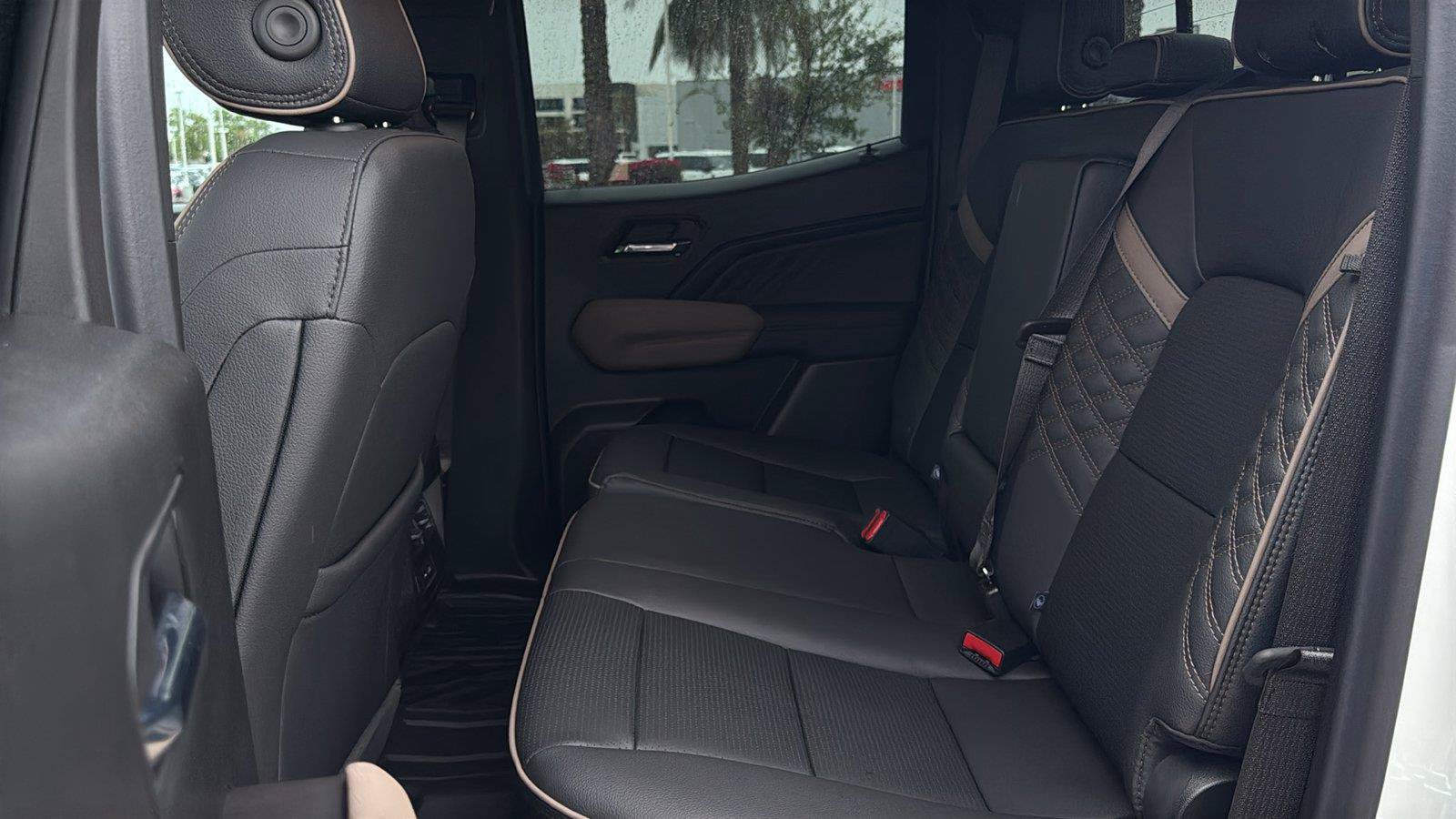 Used 2026 GMC Canyon Denali AWD/4WD image 30