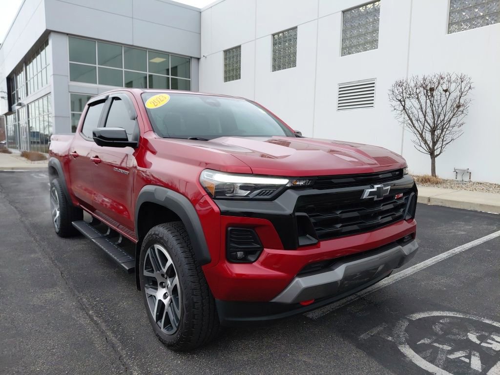 Used 2023 Chevrolet Colorado Z71 w/ Z71 Convenience Package 2 image 4