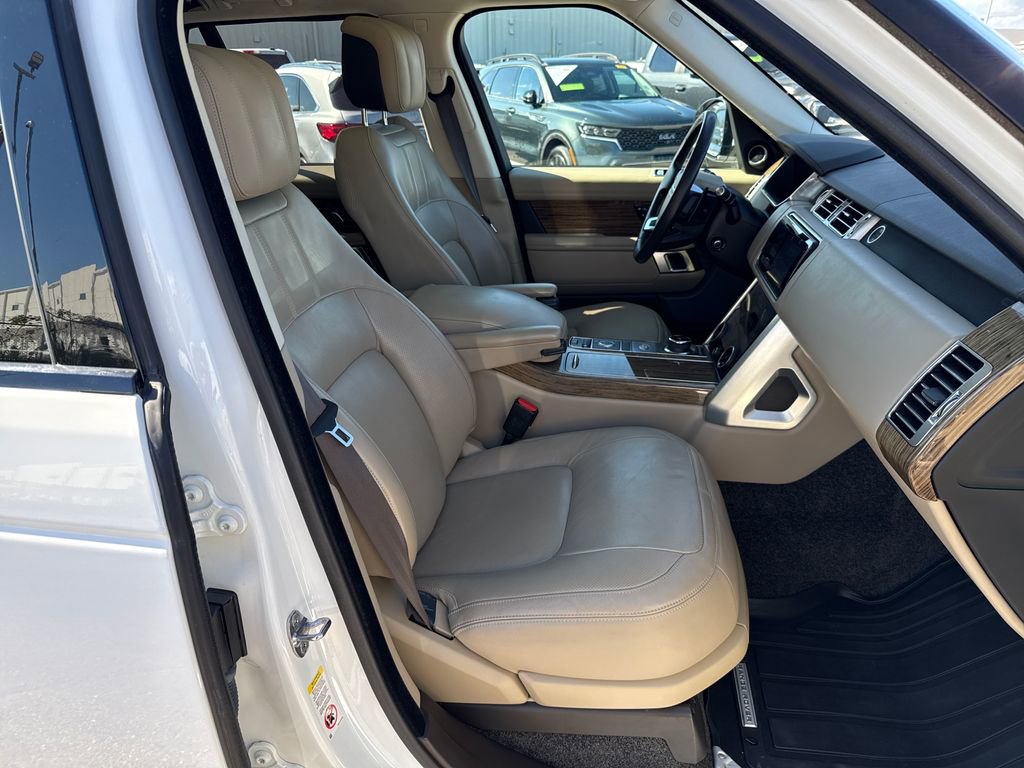 Used 2020 Land Rover Range Rover HSE image 26