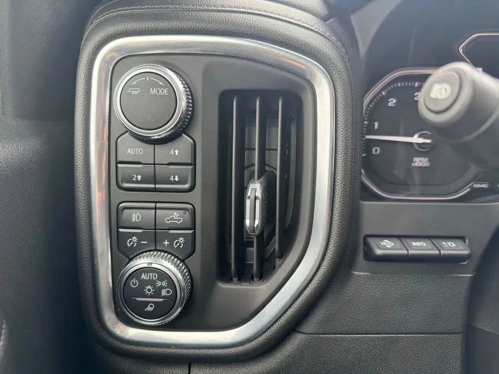 Used 2022 GMC Sierra 1500 Denali w/ Denali Reserve Package AWD/4WD image 23
