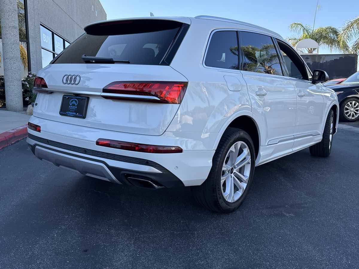 Used 2025 Audi Q7 Premium Plus image 5