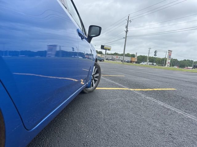 Used 2021 Nissan Versa SV FWD image 7