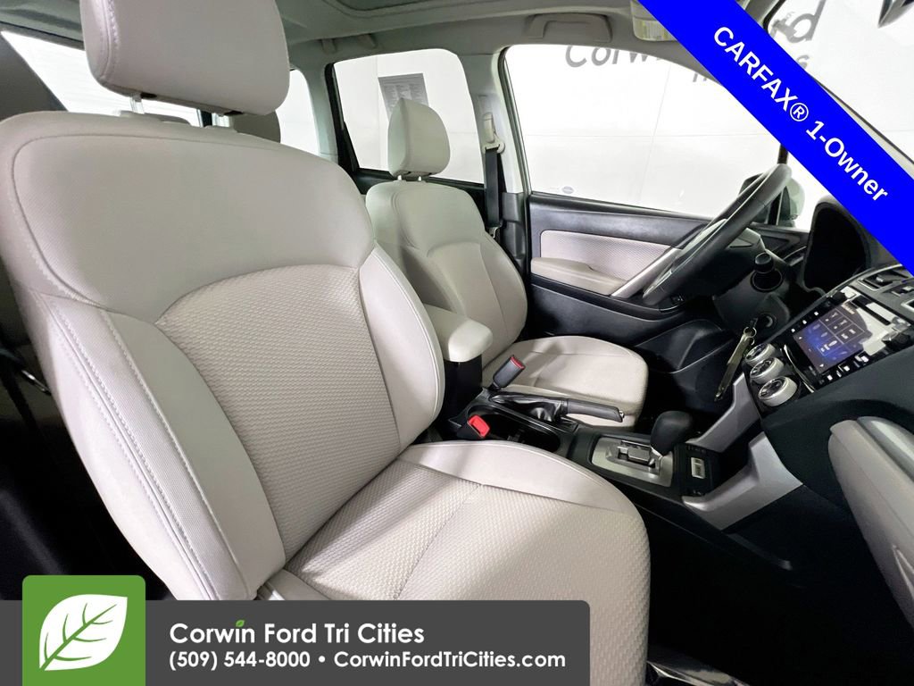 Used 2017 Subaru Forester 2.5i Premium image 16