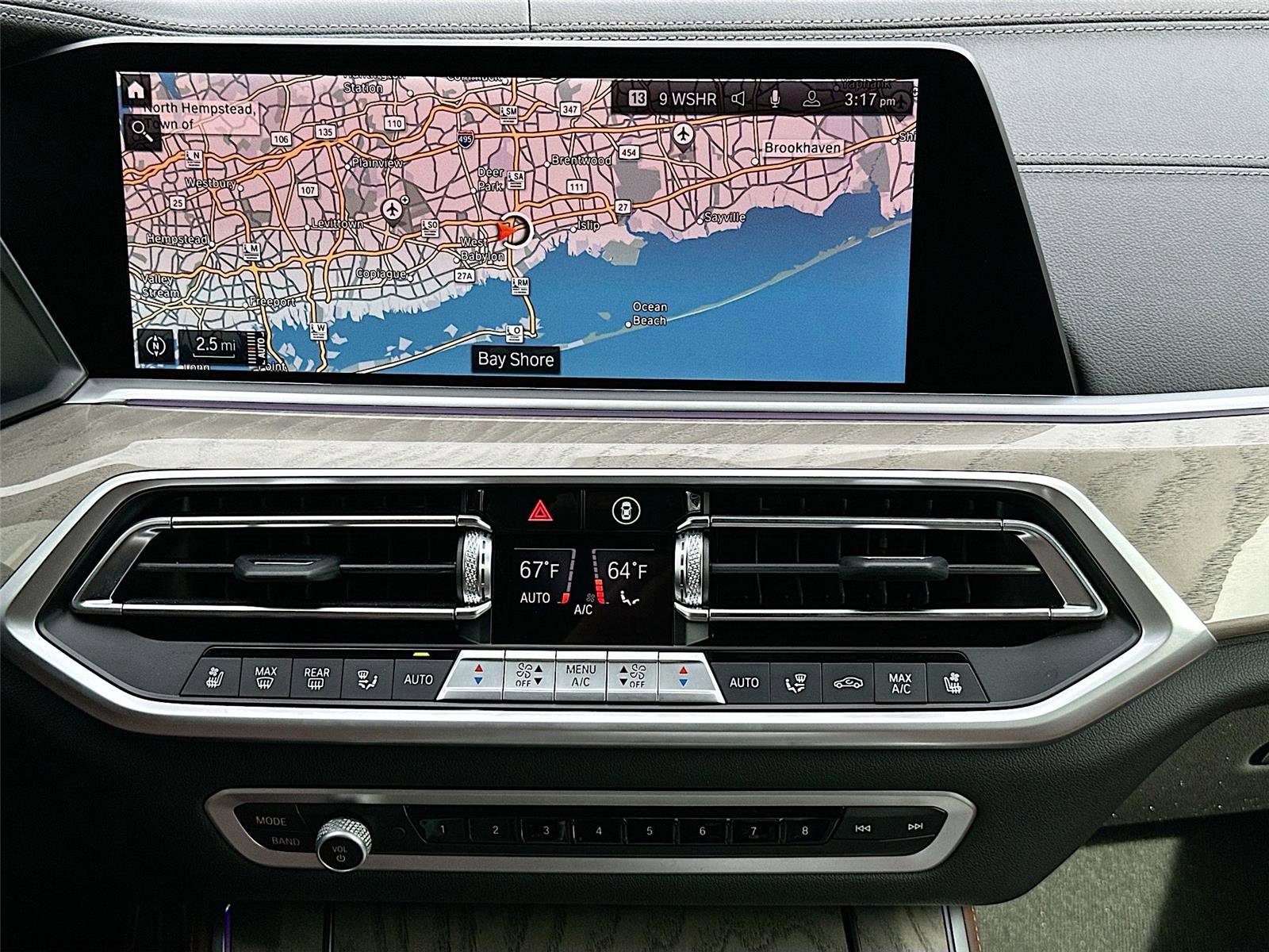 Used 2023 BMW X5 M50i w/ Climate Comfort Package image 13