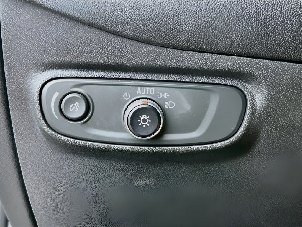 Used 2024 Chevrolet Equinox LS w/ LS Convenience Package FWD image 10
