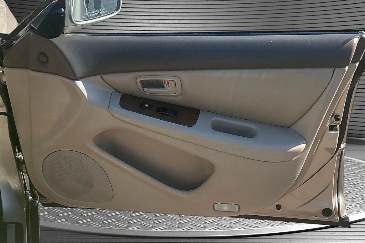 Used 2000 Lexus ES 330 w/ Lexus Value Pkg FWD image 25