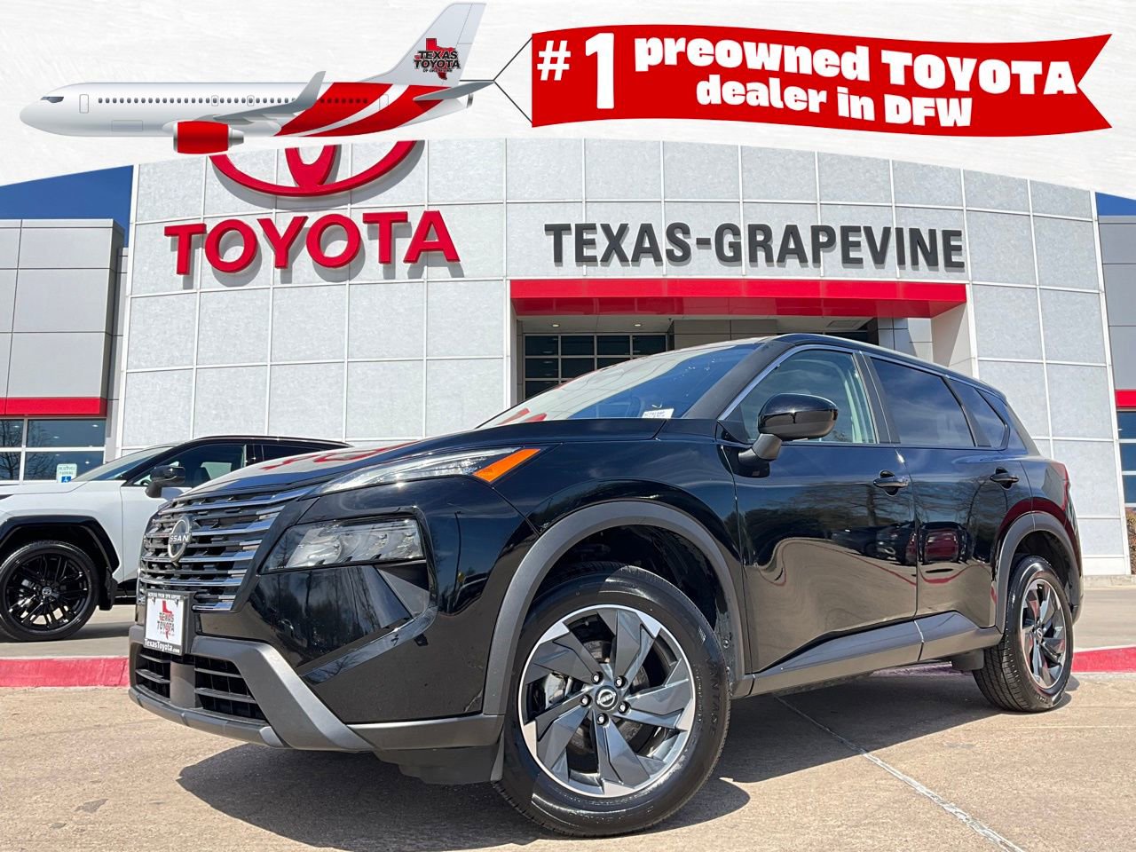 Used 2025 Nissan Rogue SV image 1
