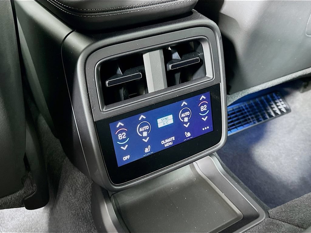 New 2025 Porsche Taycan 4S AWD/4WD image 26
