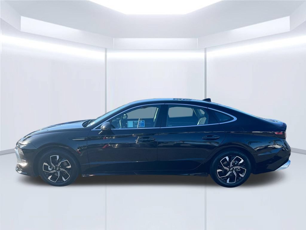 Used 2024 Hyundai Sonata SEL FWD image 2