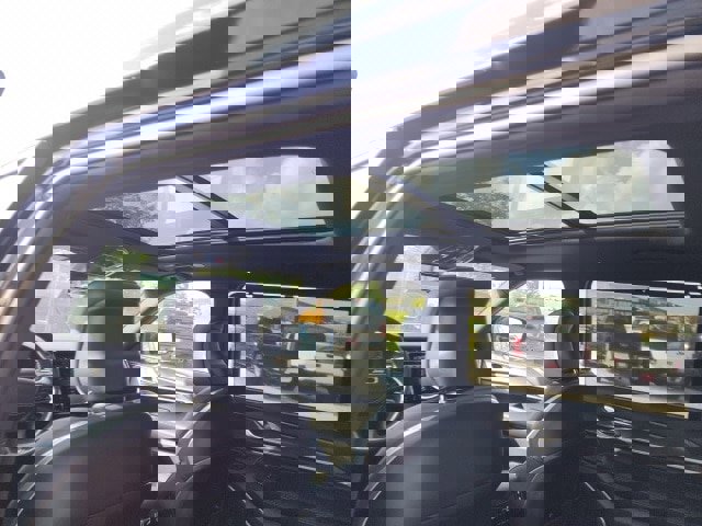 New 2025 Jeep Grand Cherokee L Overland w/ Luxury Tech Group IV image 4