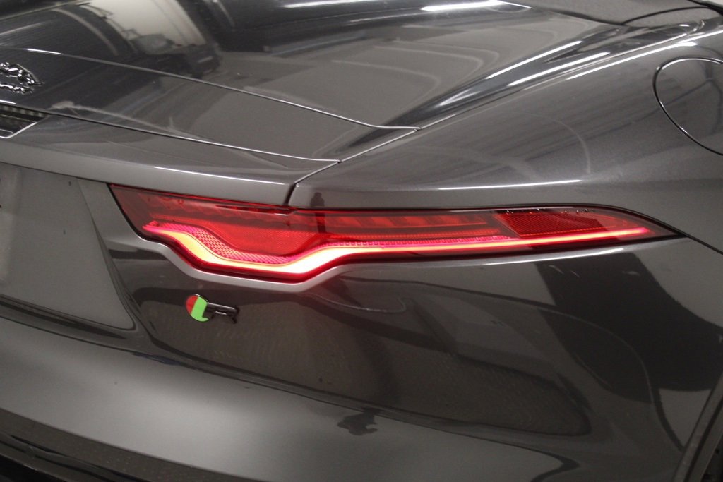Used 2022 Jaguar F-TYPE R image 7