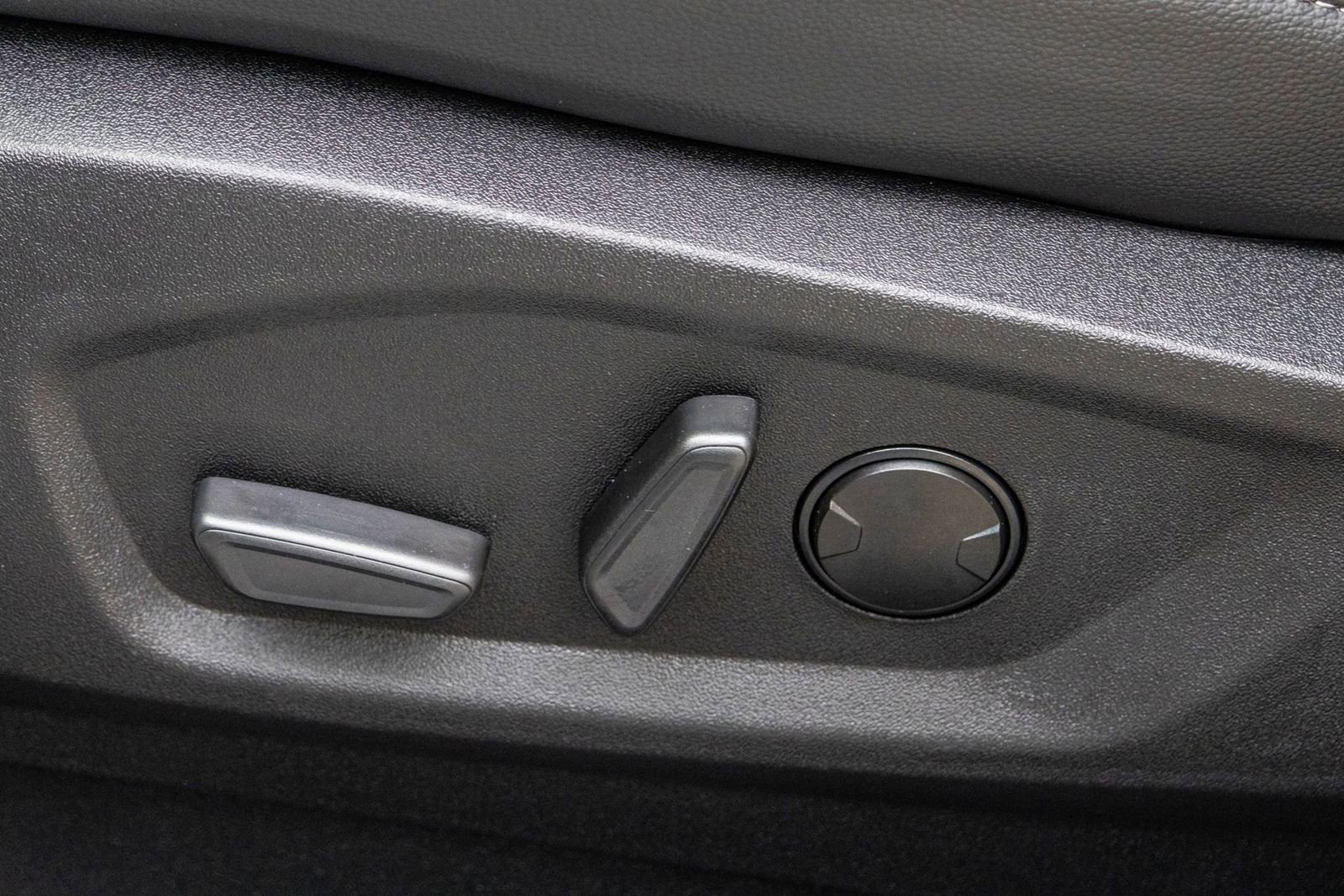 New 2024 Ford Edge SEL w/ Convenience Package image 16