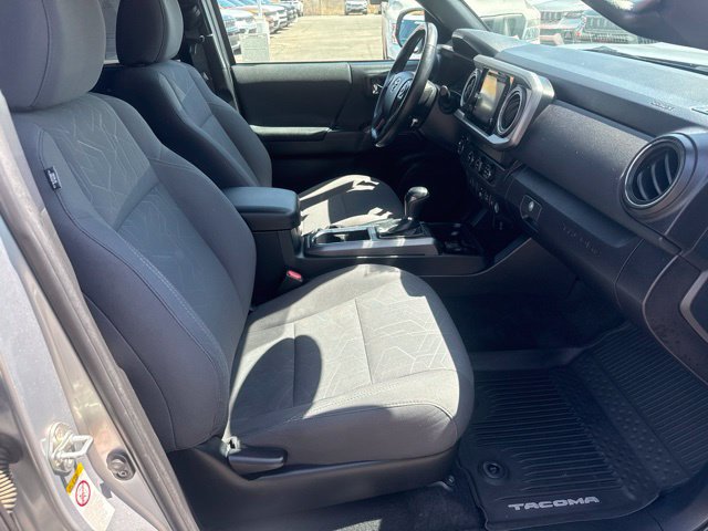Used 2019 Toyota Tacoma TRD Sport w/ Technology Package RWD image 27