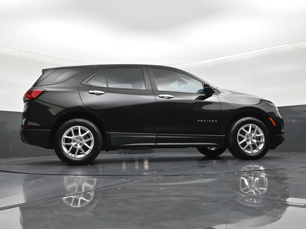 Used 2022 Chevrolet Equinox LS FWD image 25