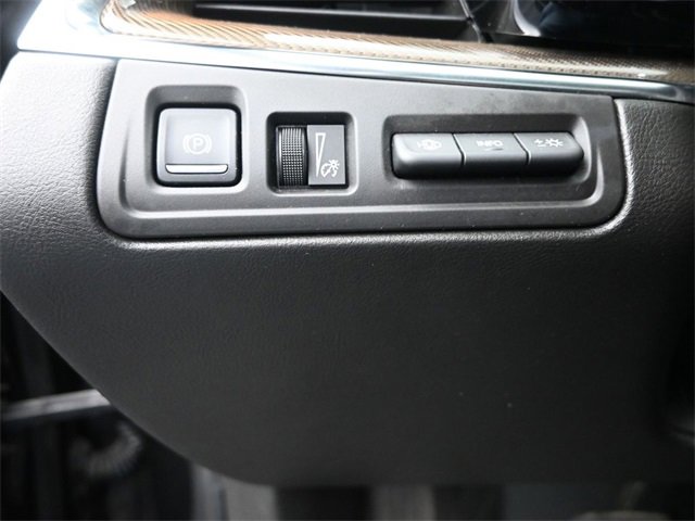 Used 2017 Cadillac XT5 Platinum image 33