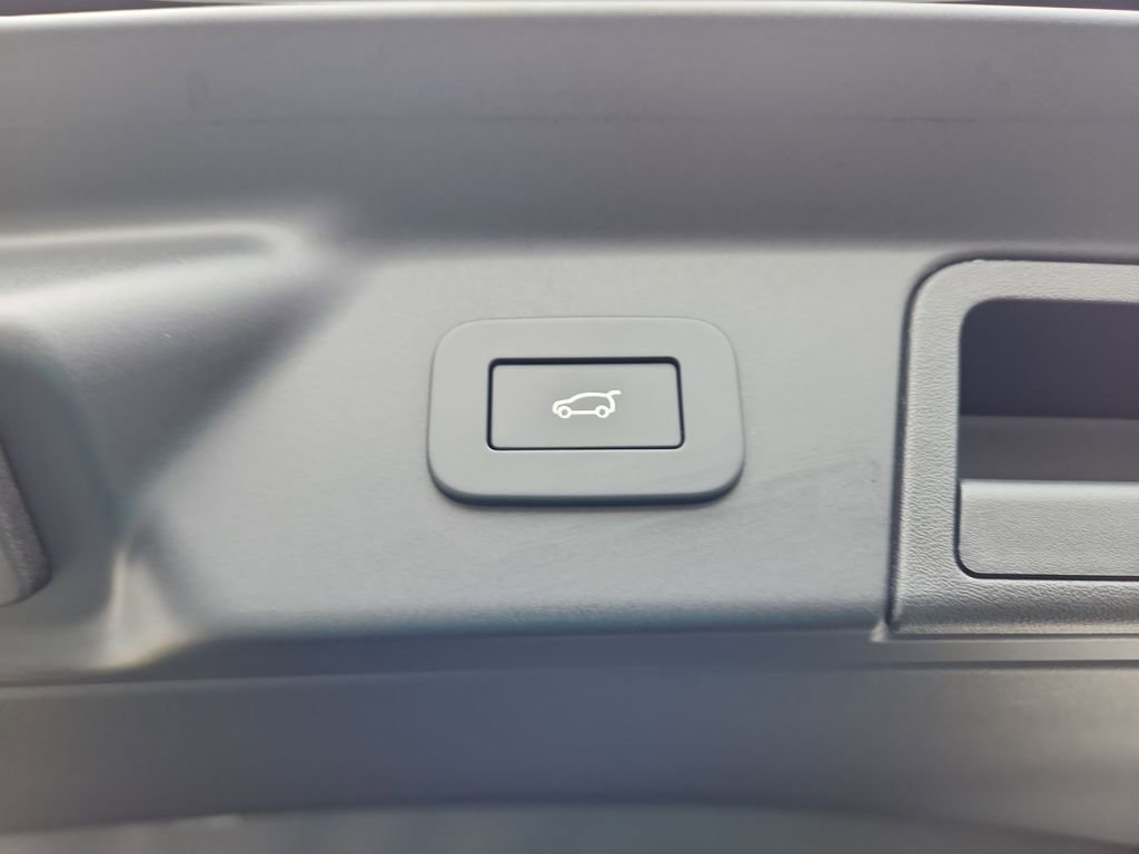 Used 2026 Land Rover Range Rover Velar S AWD/4WD image 14