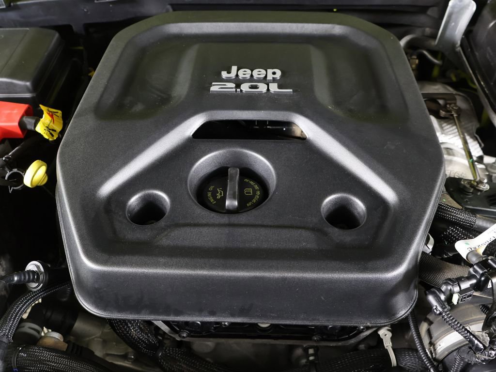 Used 2023 Jeep Wrangler Unlimited Sahara w/ Cold Weather Group AWD/4WD image 15
