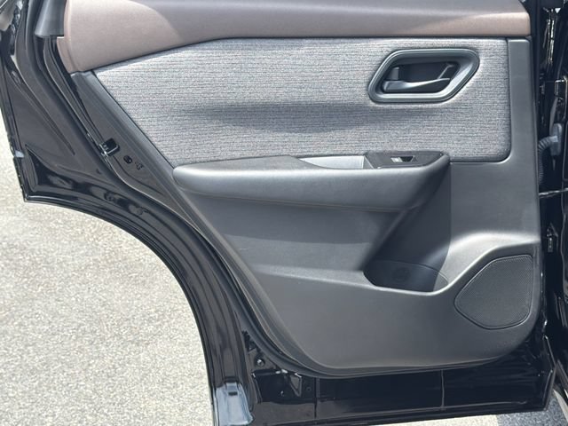 Used 2023 Nissan Rogue S FWD image 21