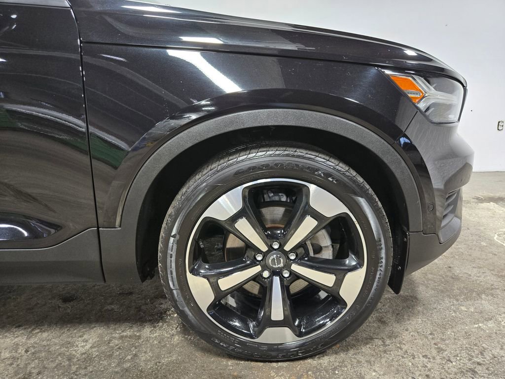 Used 2019 Volvo XC40 T5 Momentum image 61