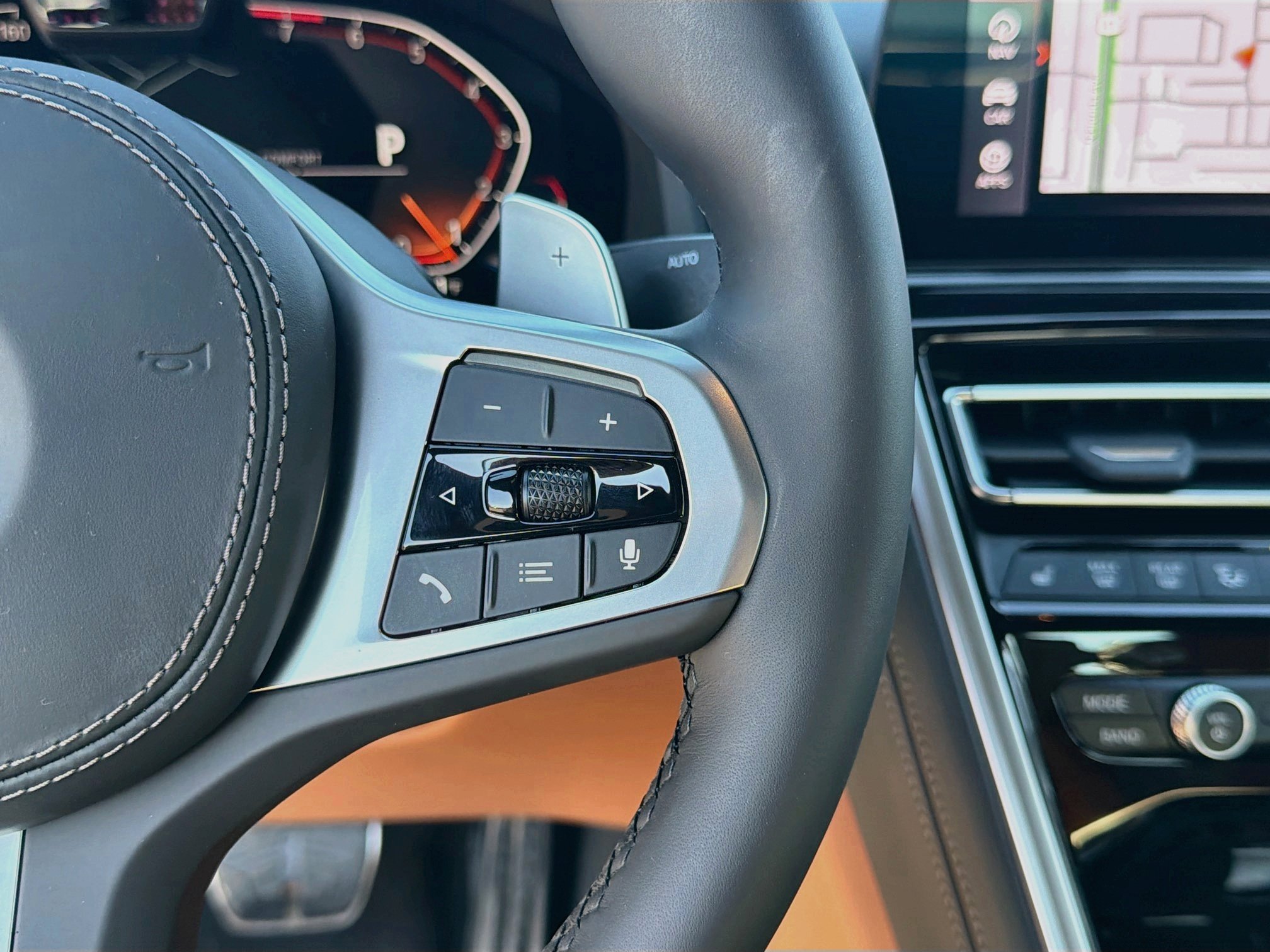 Used 2026 BMW 840i Convertible RWD image 37