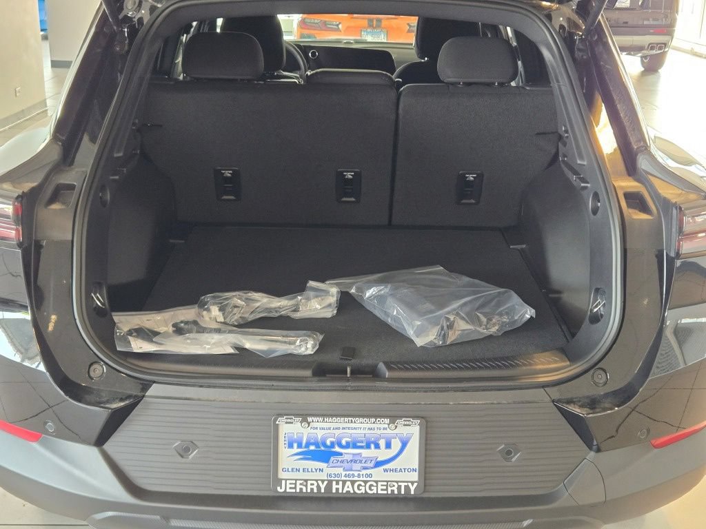New 2026 Chevrolet Equinox EV LT FWD image 12